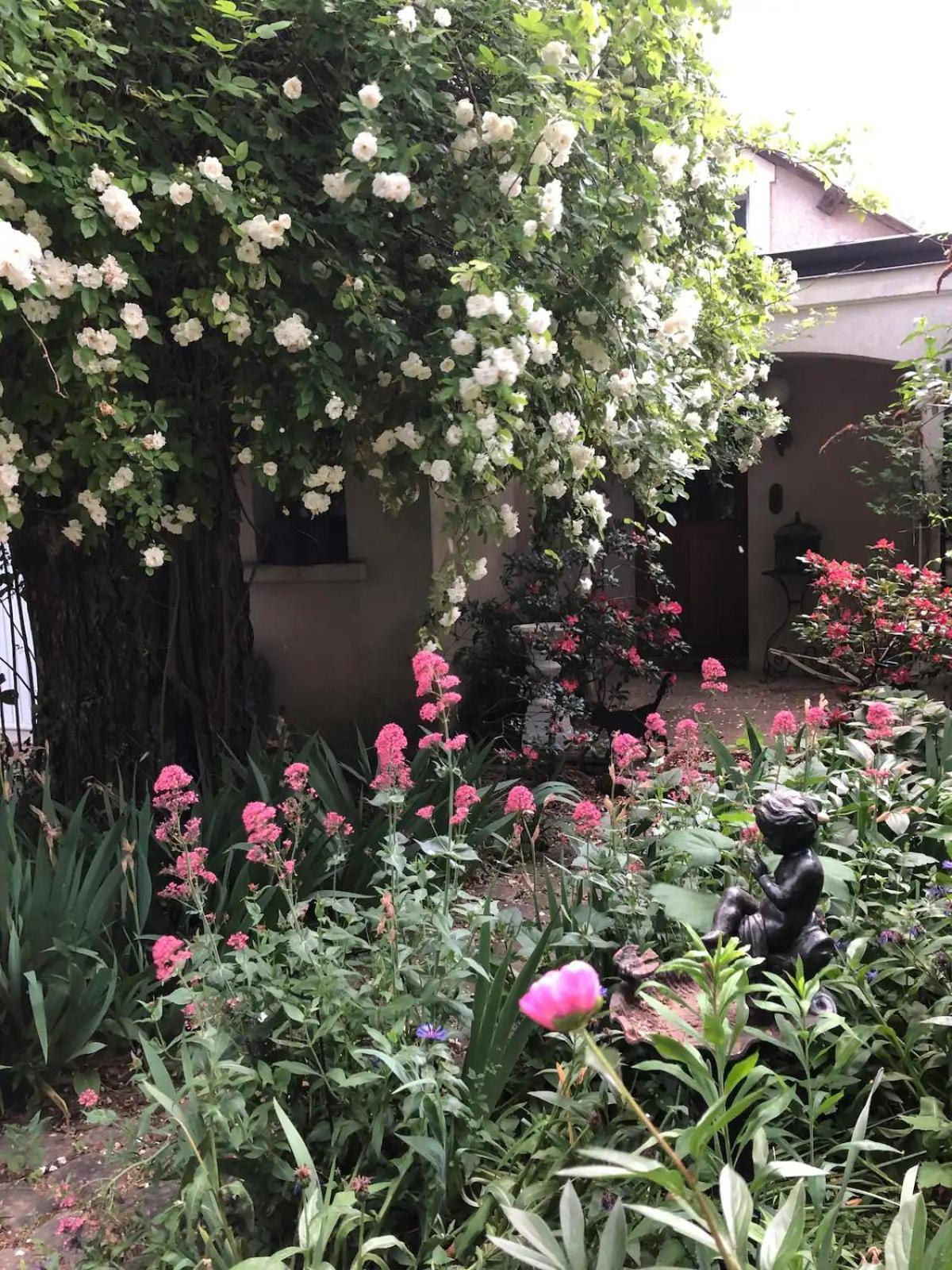 Le Val Clos, Appartement Dans Une Maison De Maitre 19E Tanlay Exterior foto