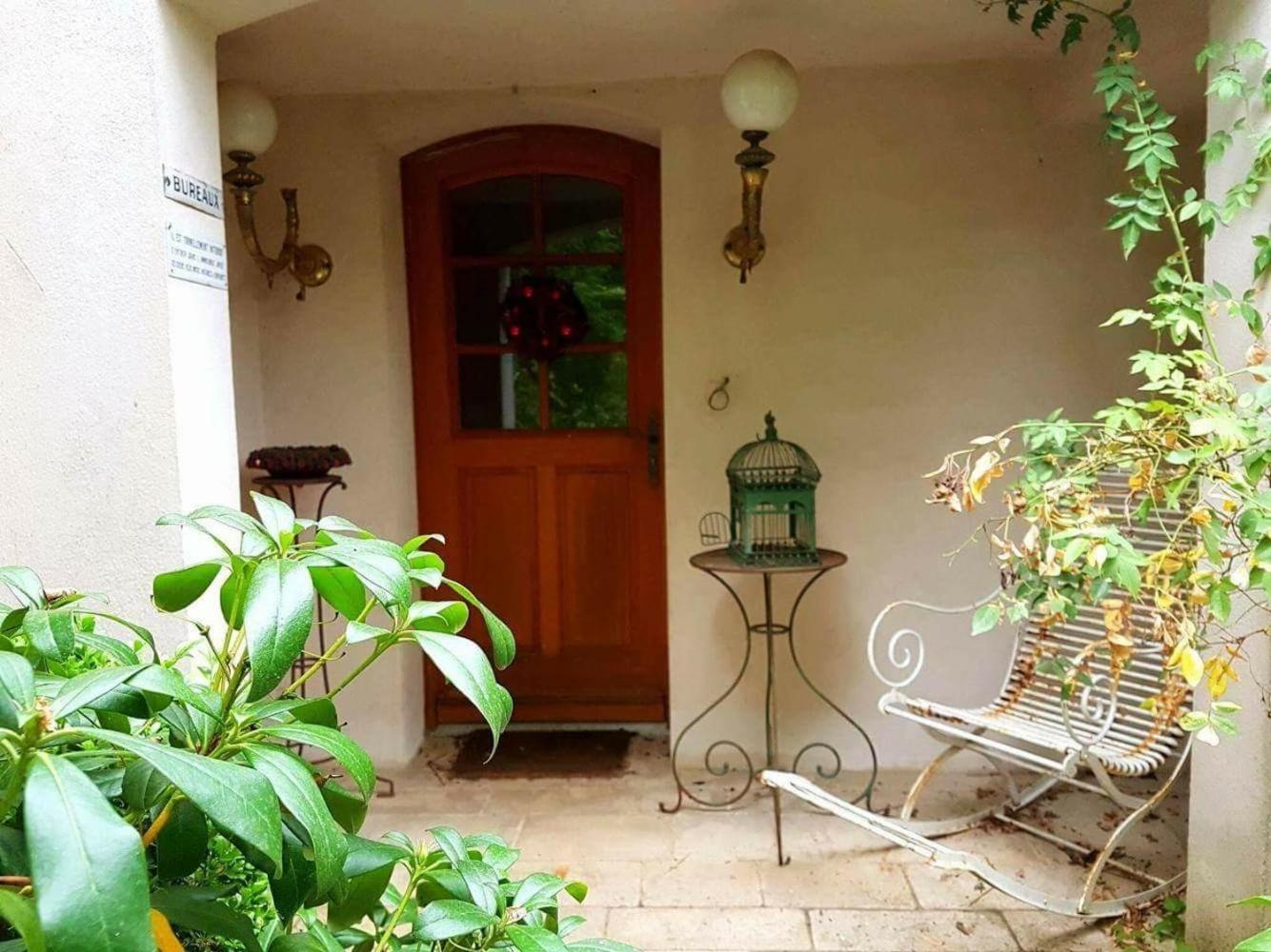 Le Val Clos, Appartement Dans Une Maison De Maitre 19E Tanlay Exterior foto